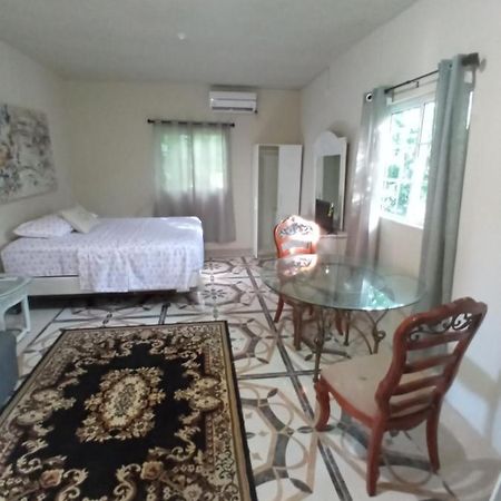 أوشو ريوس Grace Garden Guesthouse المظهر الخارجي الصورة