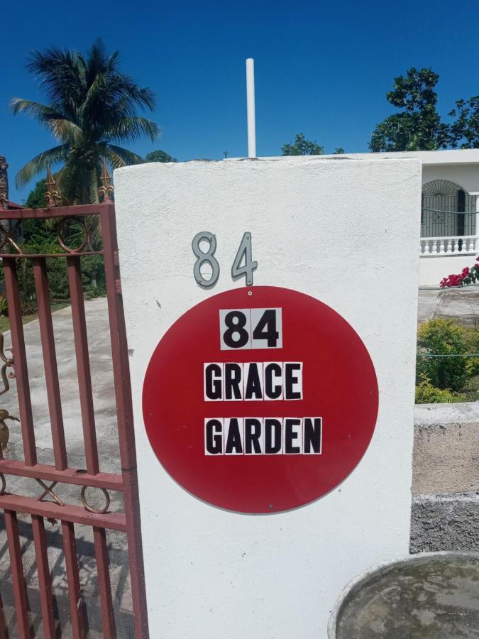 أوشو ريوس Grace Garden Guesthouse المظهر الخارجي الصورة