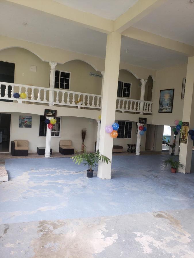 أوشو ريوس Grace Garden Guesthouse المظهر الخارجي الصورة